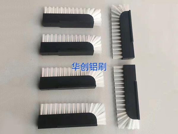 你知道該如何進行毛刷輥的清潔工作嗎？